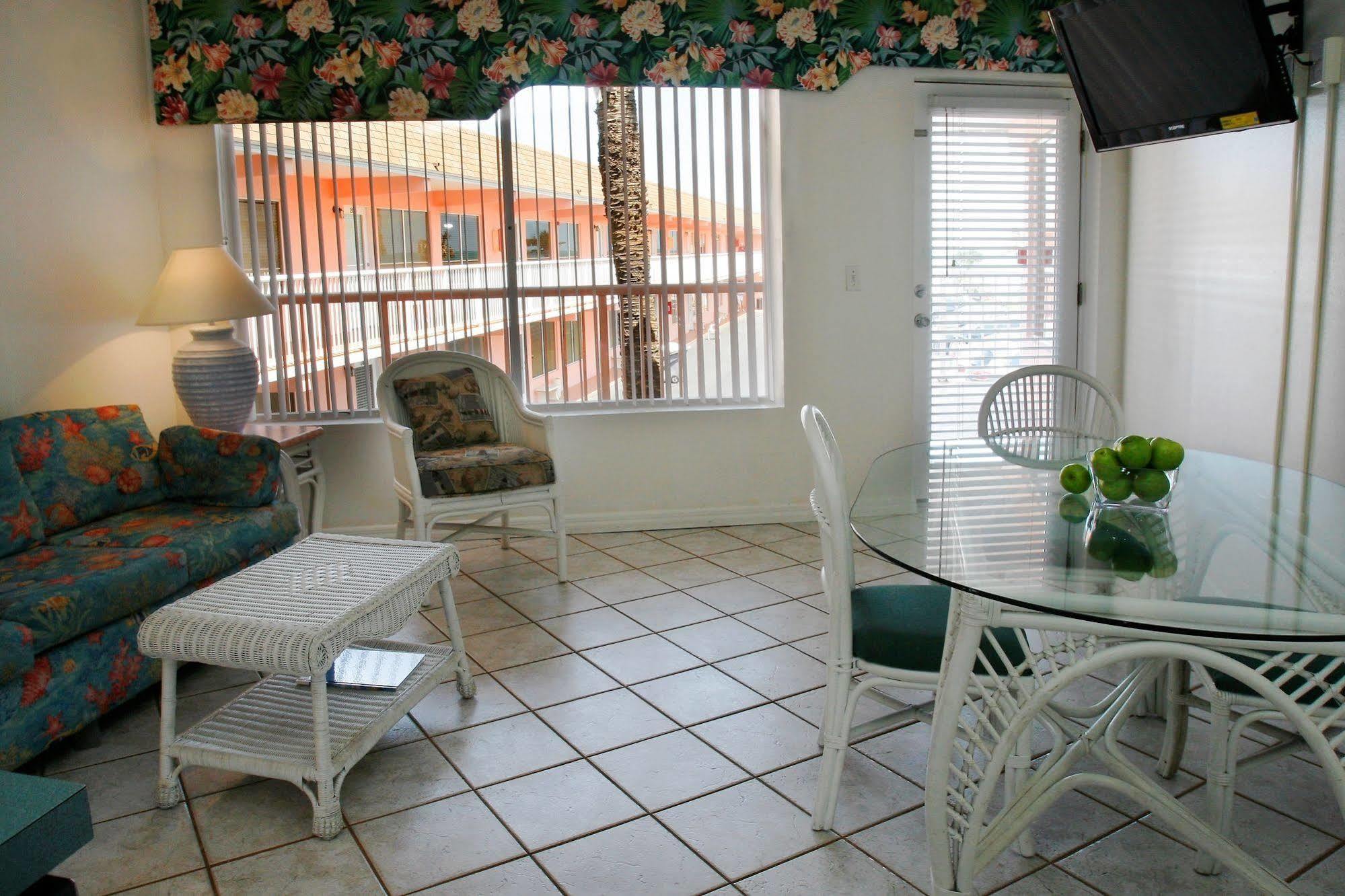 Club Sea Oats By Capital Vacations Motel Daytona Beach Shores ภายนอก รูปภาพ